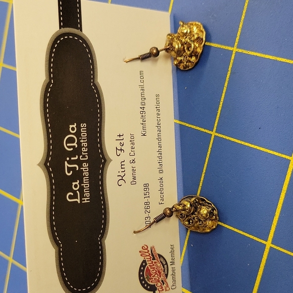 Antique Vintage 0.25" Tea Set Gold Tone Earrings - Picture 1 of 2
